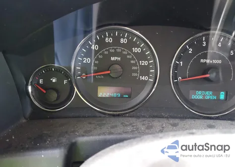 2006 Jeep Commander из США, поврежденный, VIN 1J8HG48N06C145027